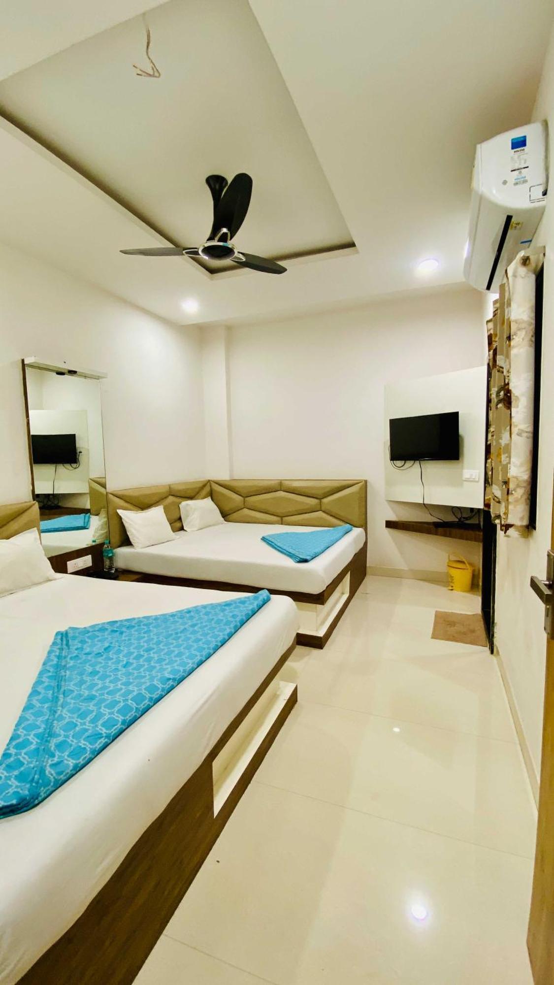 Hotel Gayatri Palace Godarpura Экстерьер фото