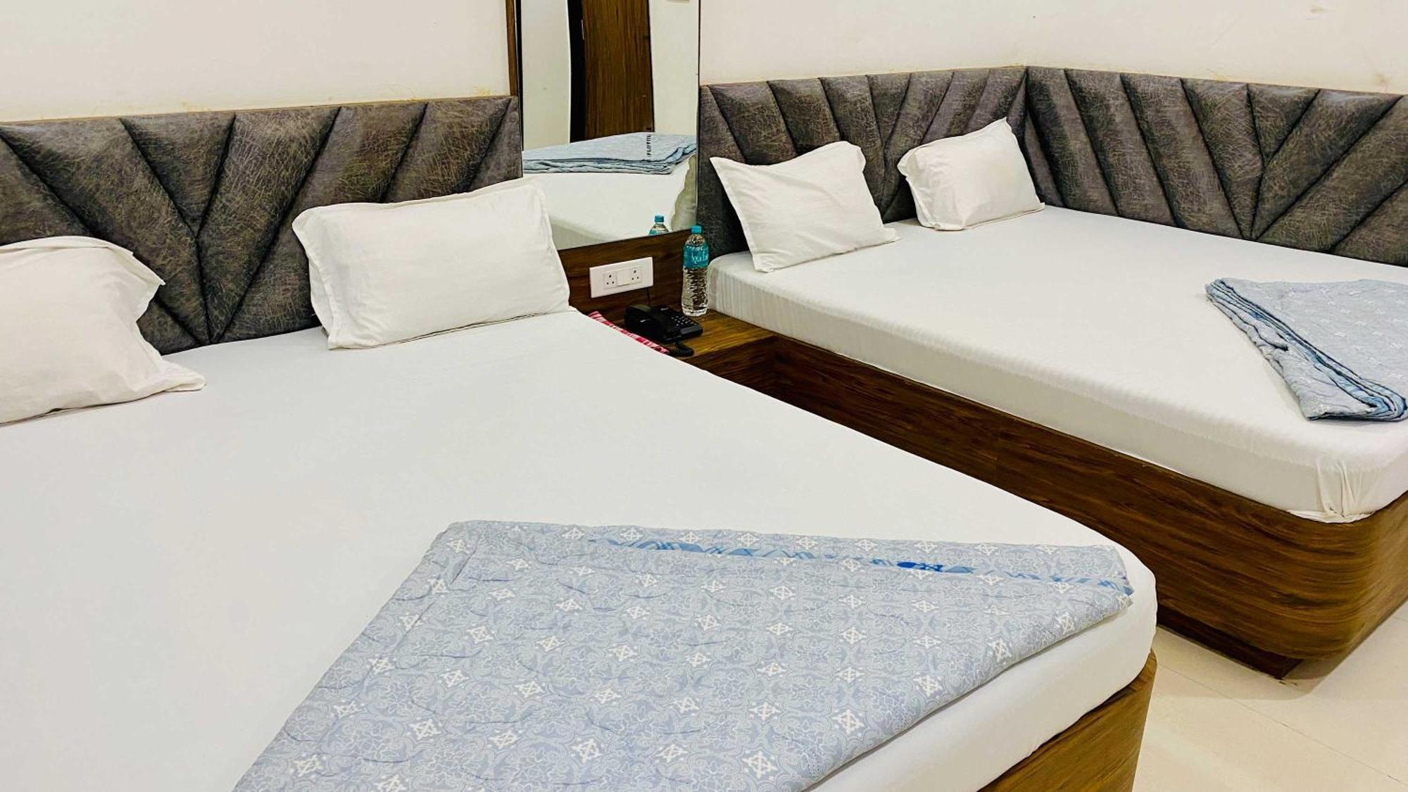 Hotel Gayatri Palace Godarpura Экстерьер фото