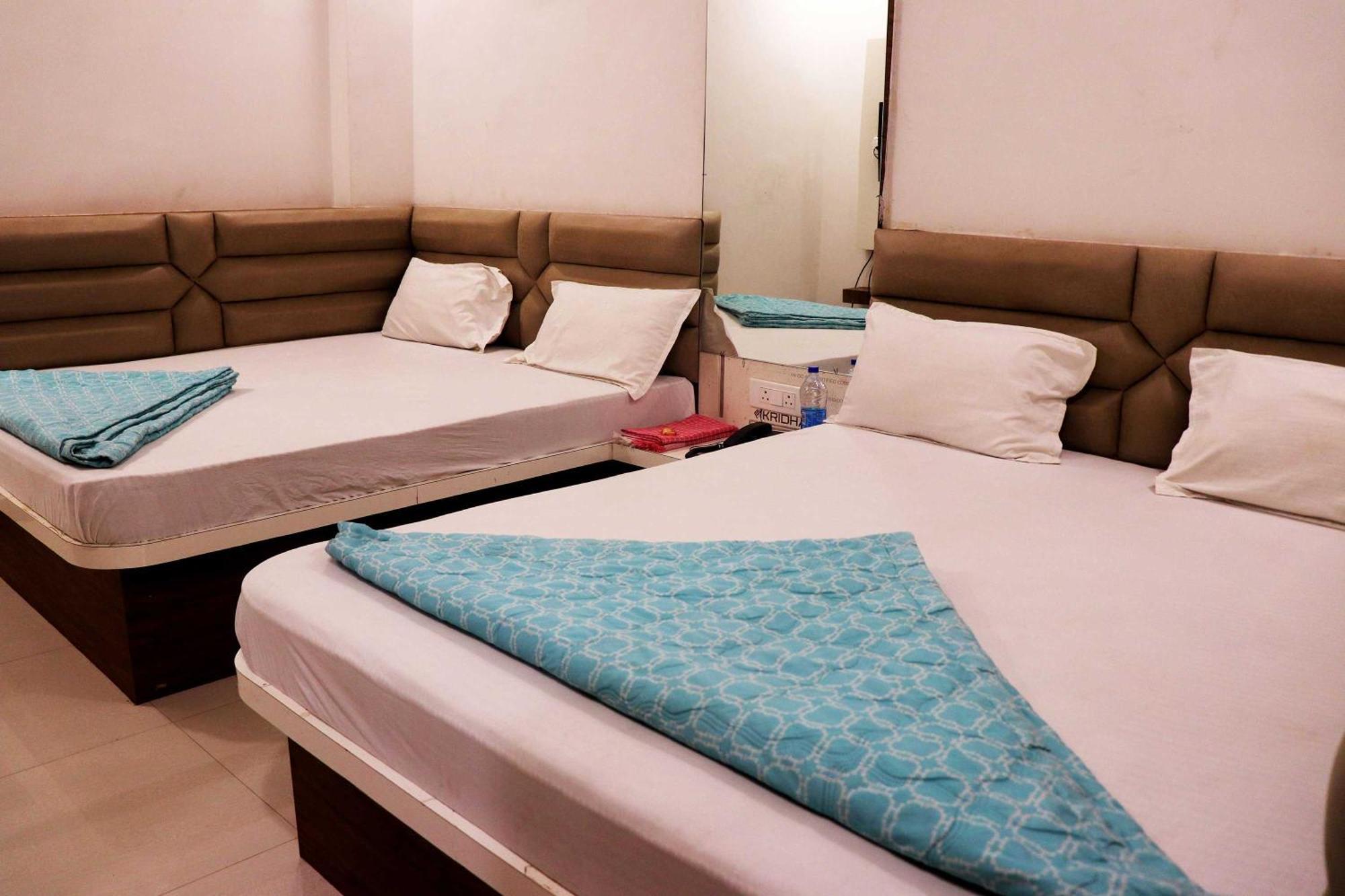 Hotel Gayatri Palace Godarpura Экстерьер фото