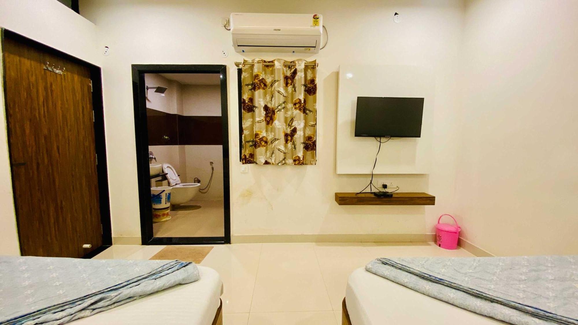 Hotel Gayatri Palace Godarpura Экстерьер фото