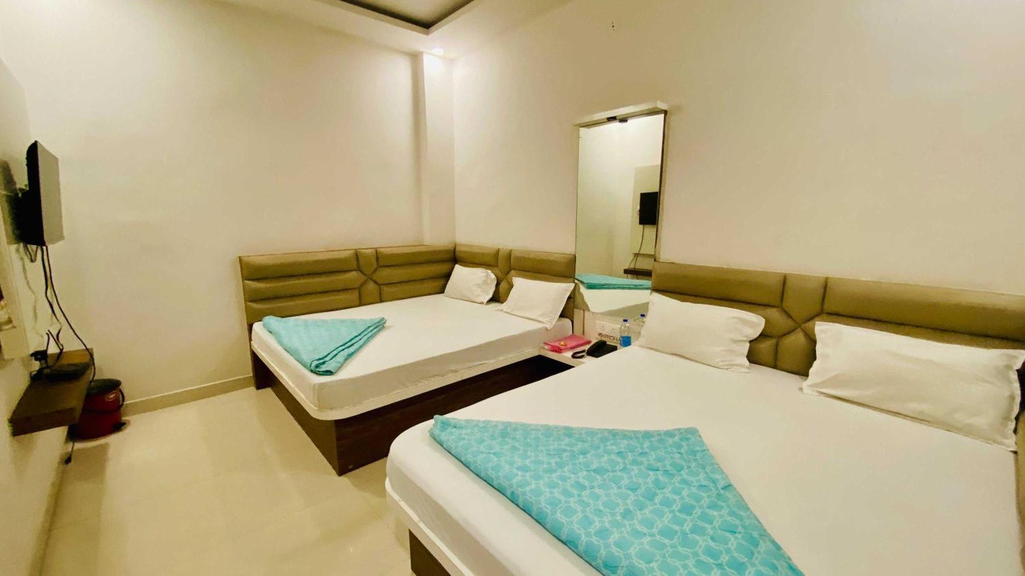 Hotel Gayatri Palace Godarpura Экстерьер фото