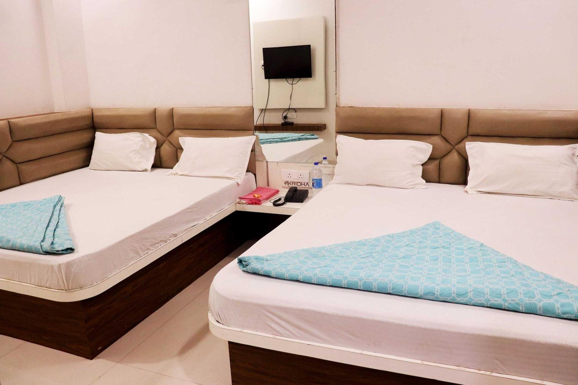 Hotel Gayatri Palace Godarpura Экстерьер фото
