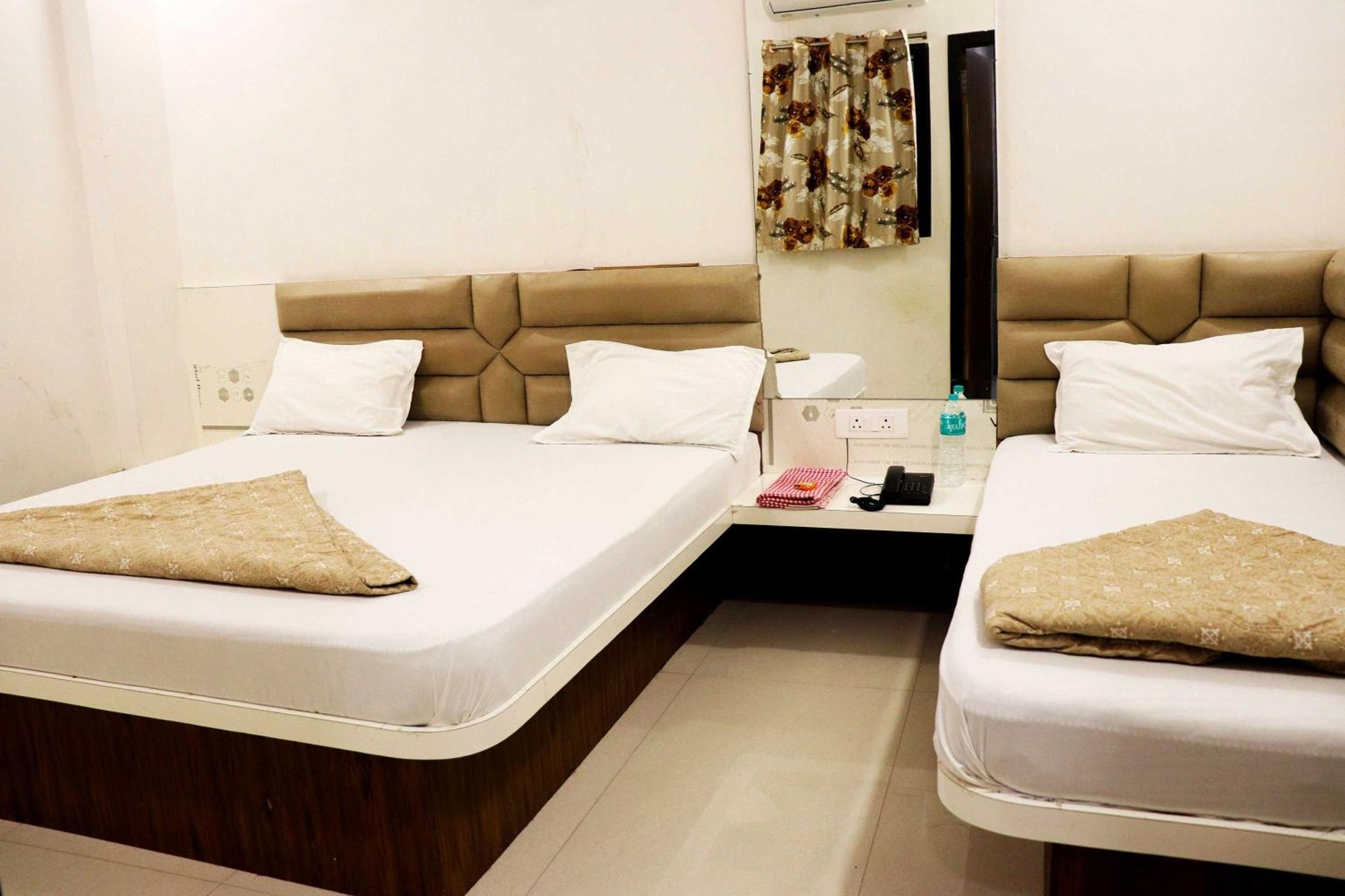 Hotel Gayatri Palace Godarpura Экстерьер фото
